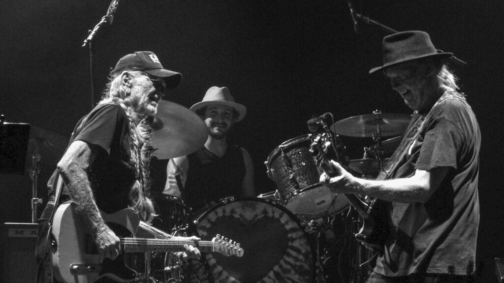 Willie Nelson, Anthony LoGerfo, Neil Young -Milano – 18 luglio 2016 (foto Giorgio Baratto ©)