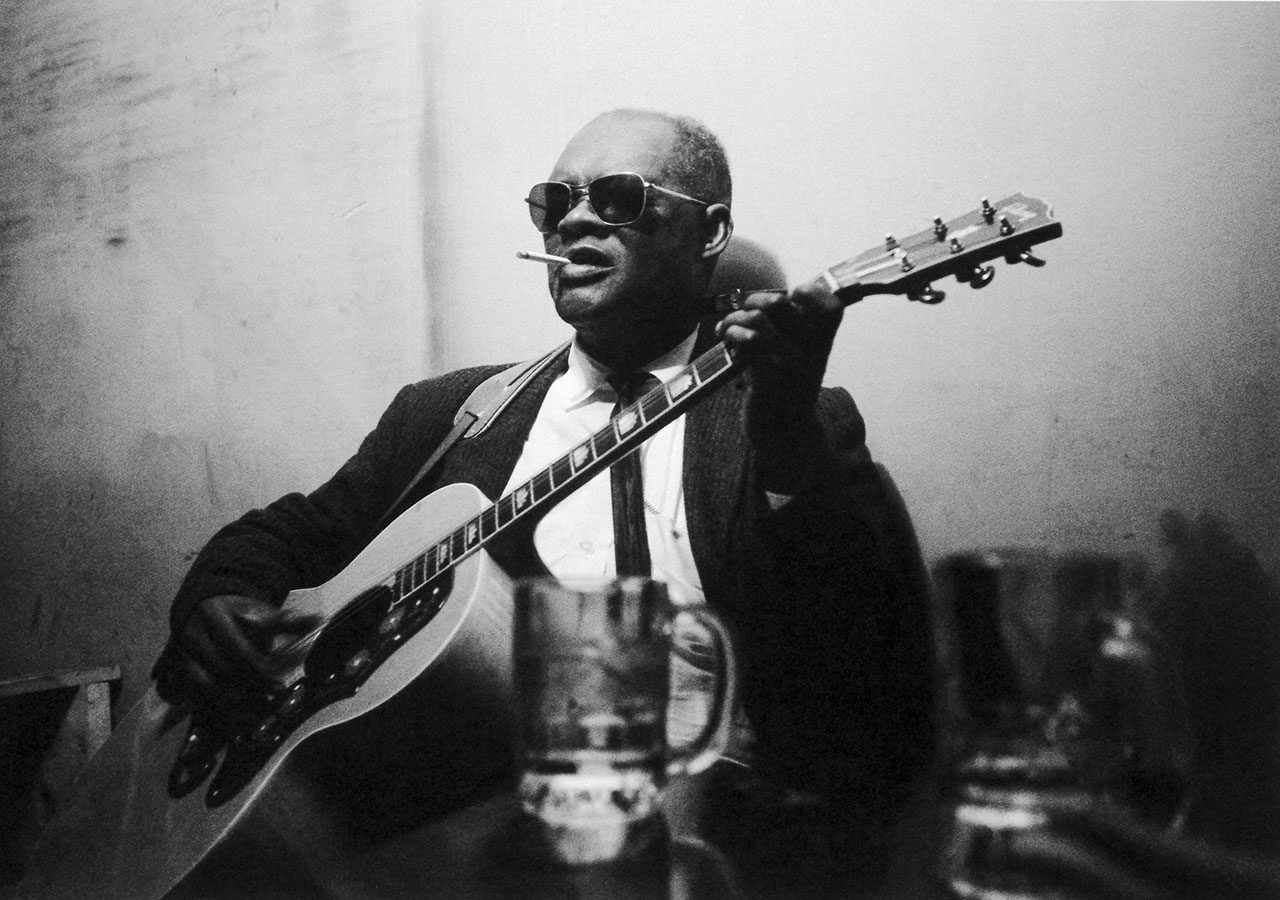 Reverend Gary Davis (foto Dick Waterman ©, tratta dal volume “Roots’n’Blues” edito da Mattioli1885)