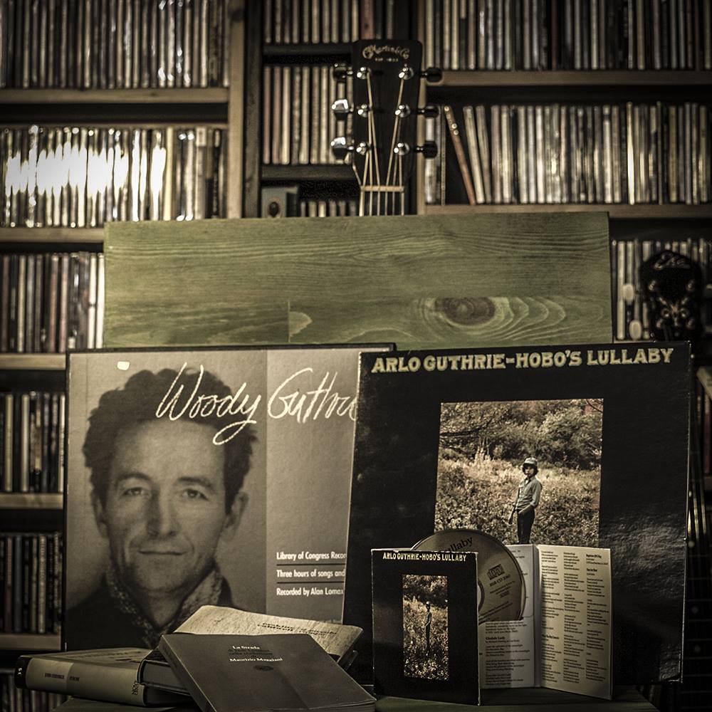 Arlo Guthrie – Hobo’s Lullaby recensione di Antonio Boschi